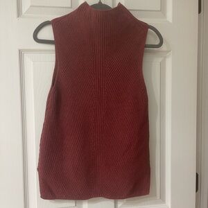 Max Studio Sleeveless Sweater Small